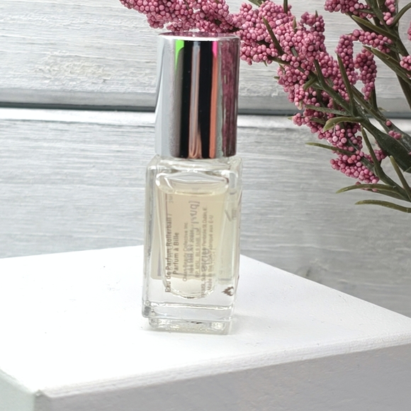 Clean Reserve Scent Skin Perfume - Picture 2 of 5